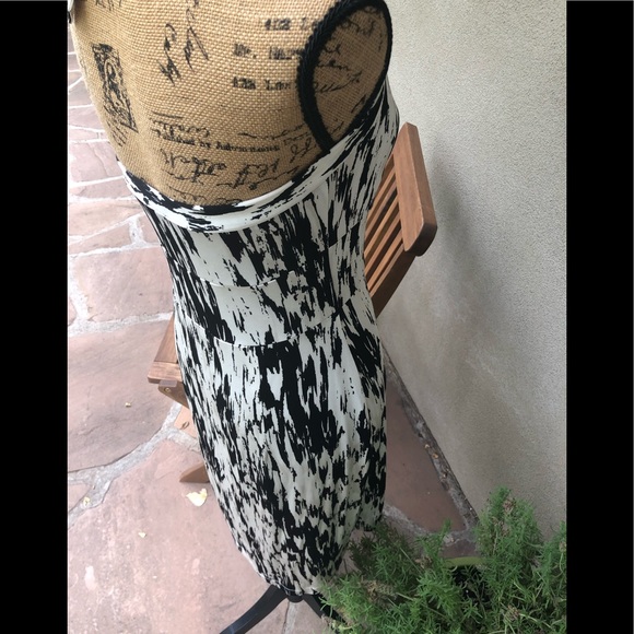 NWOT Ann Taylor Black & White Printed Halter Dress - Picture 9 of 11